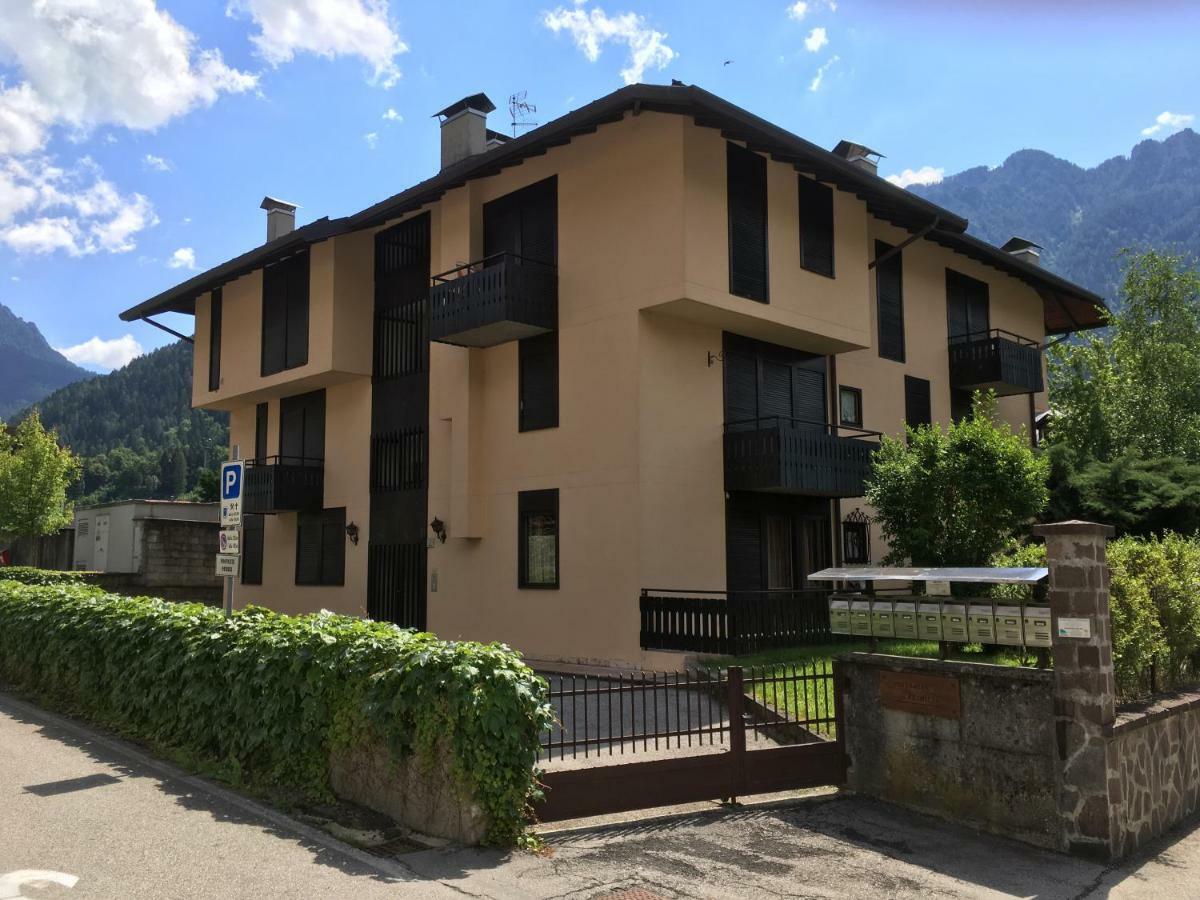 La Finestra Sulle Dolomiti - The Window To The Dolomites Apartment Fiera Di Primiero Exterior photo
